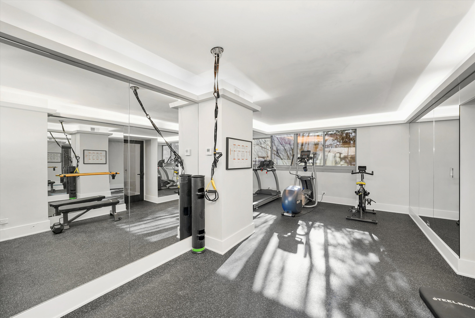 1555 N Dearborn Parkway Unit: 20D