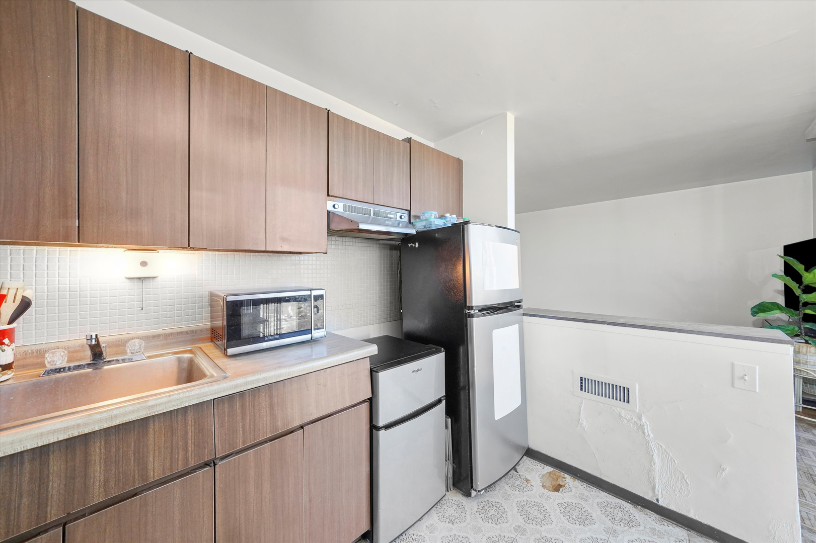 1555 N Dearborn Parkway Unit: 20D