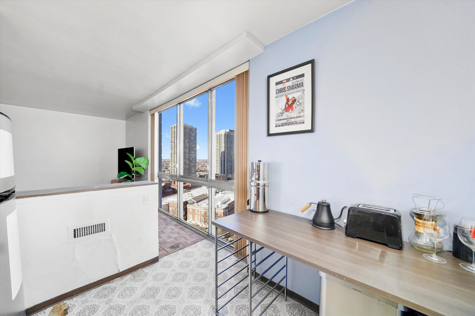 1555 N Dearborn Parkway Unit: 20D