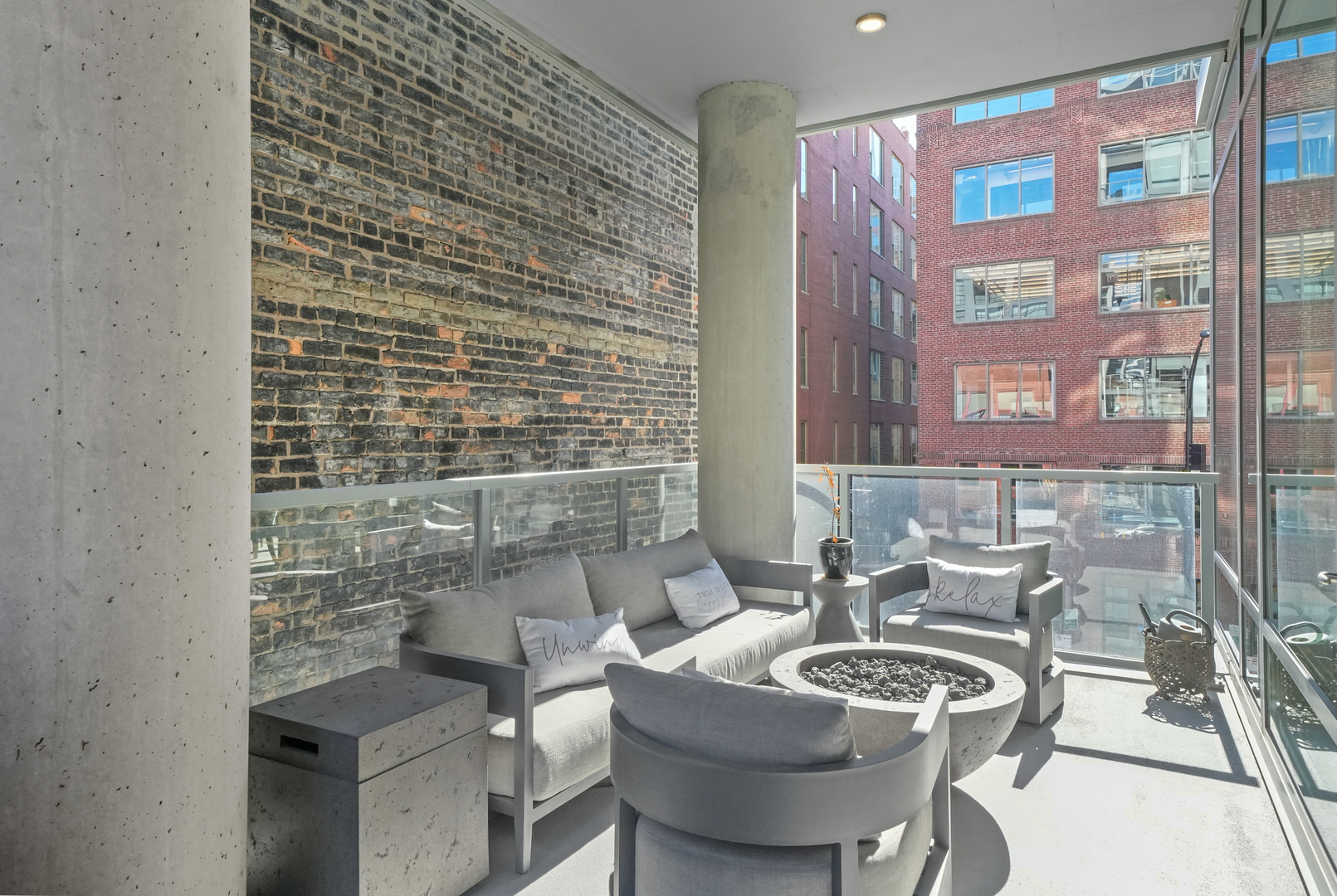360 W Erie Street Unit: 3D