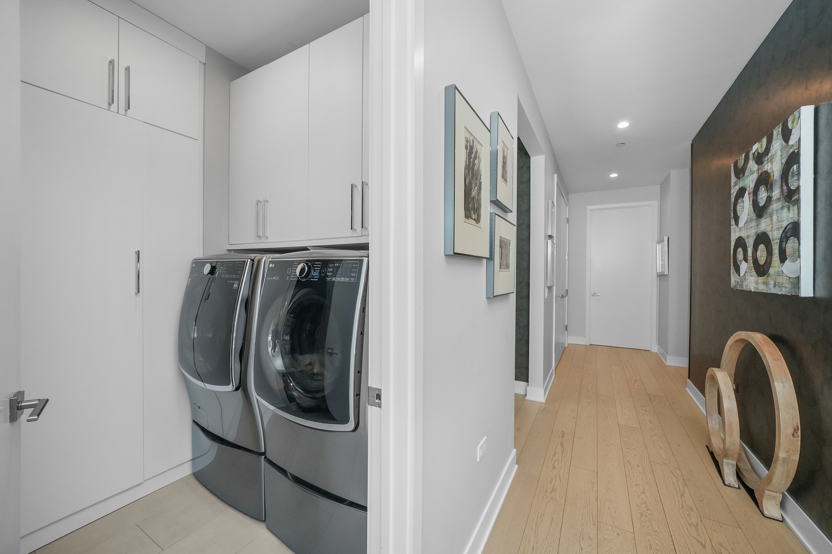 360 W Erie Street Unit: 3D