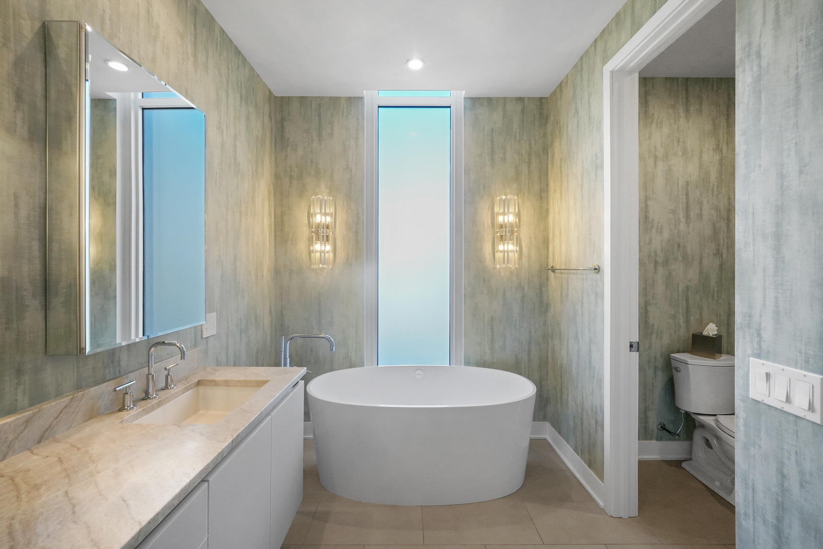 360 W Erie Street Unit: 3D