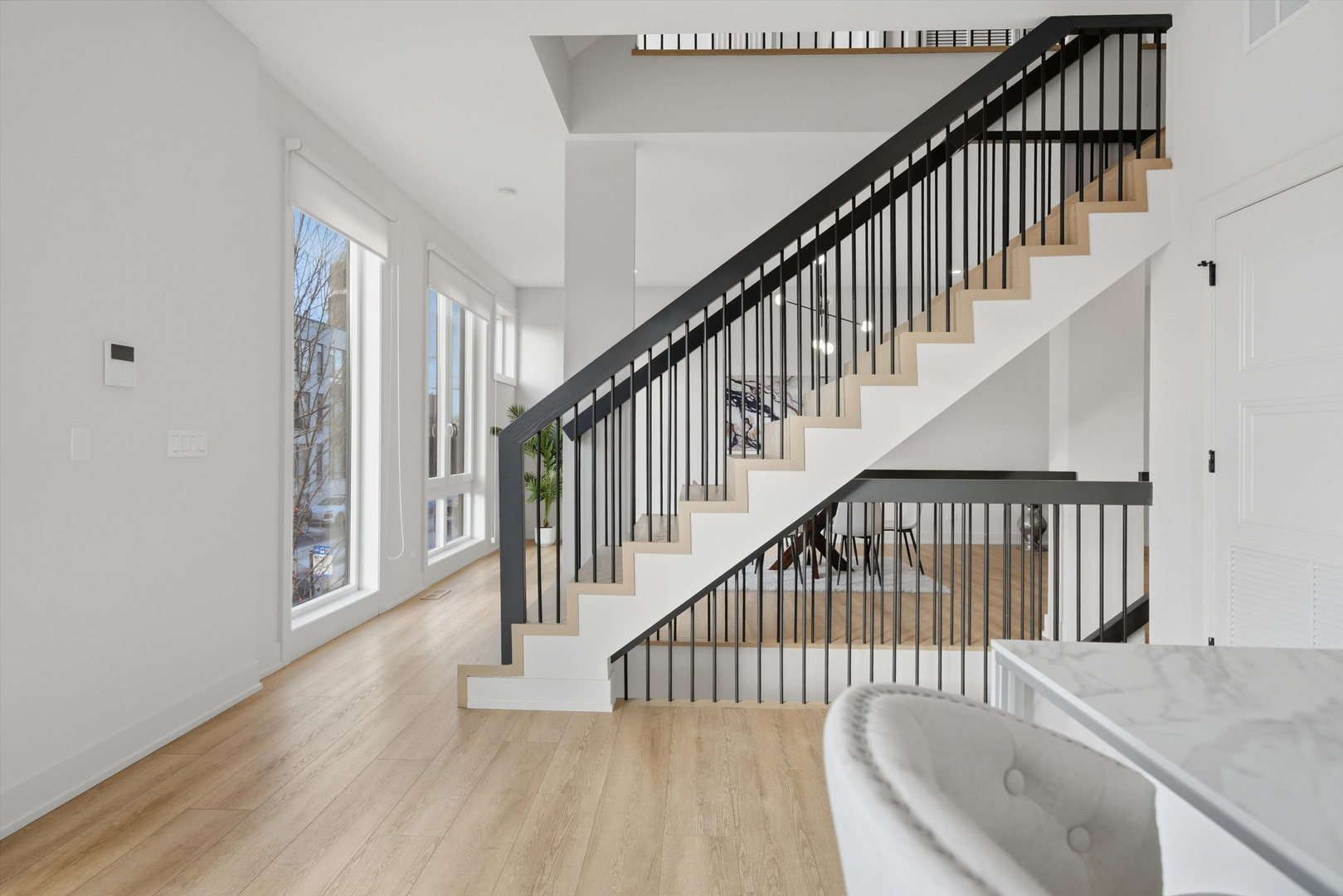 4200 W BELMONT Avenue