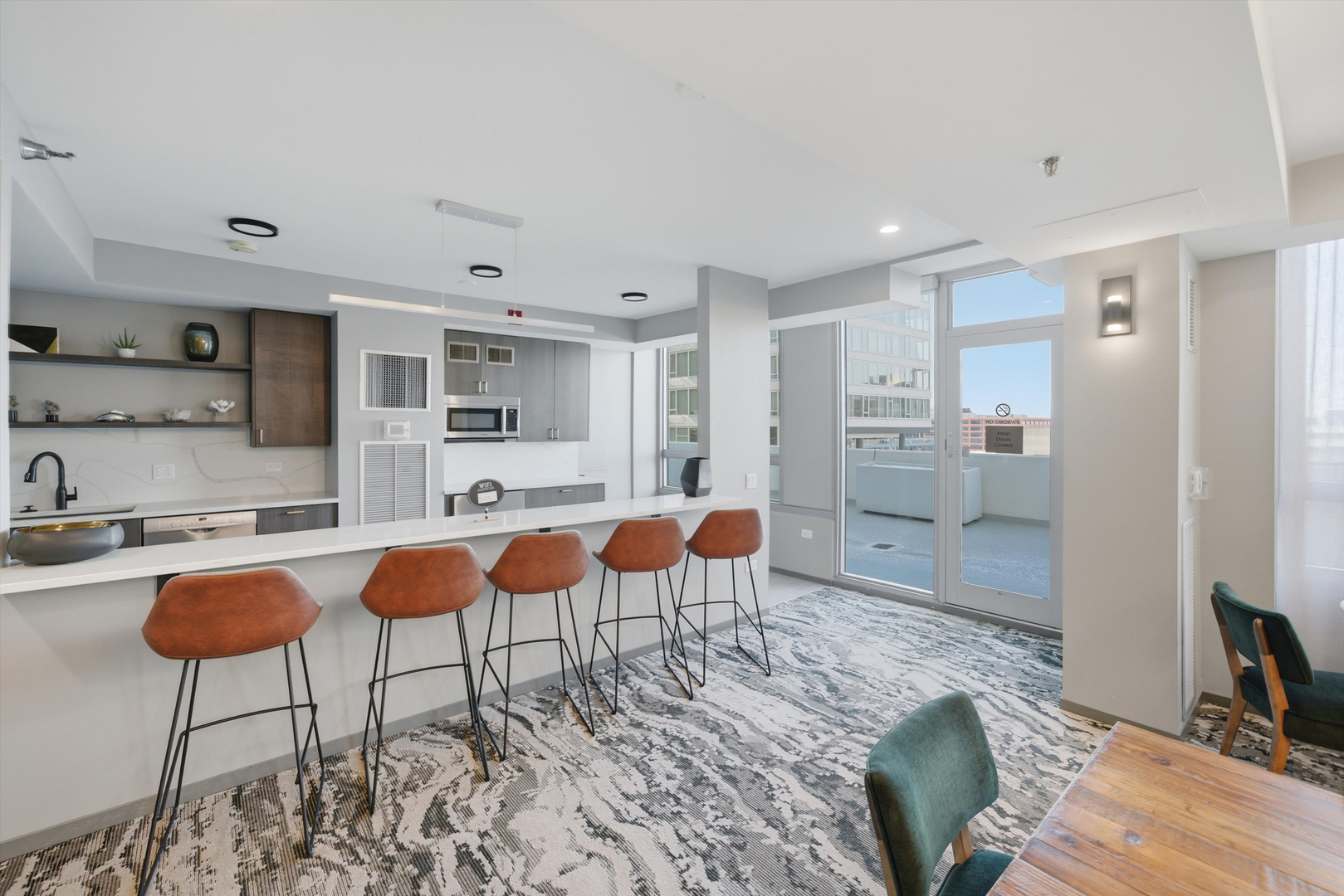 701 S Wells Street Unit: 902