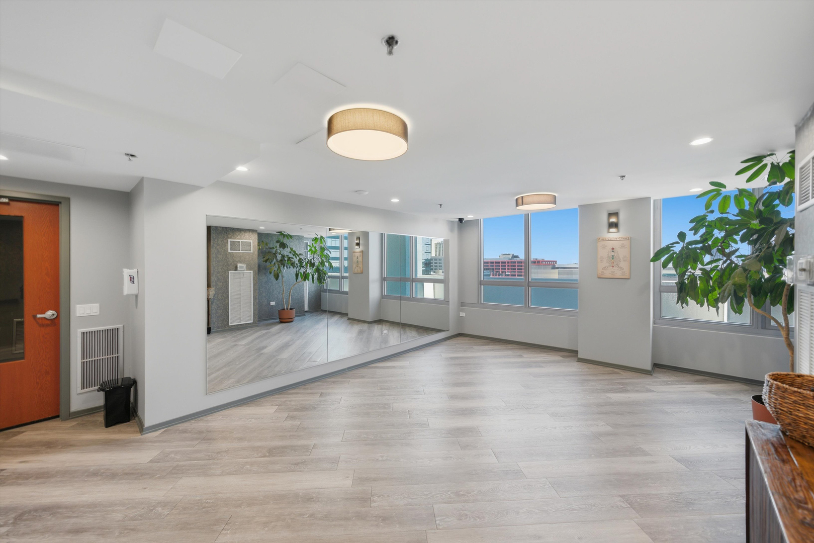 701 S Wells Street Unit: 902