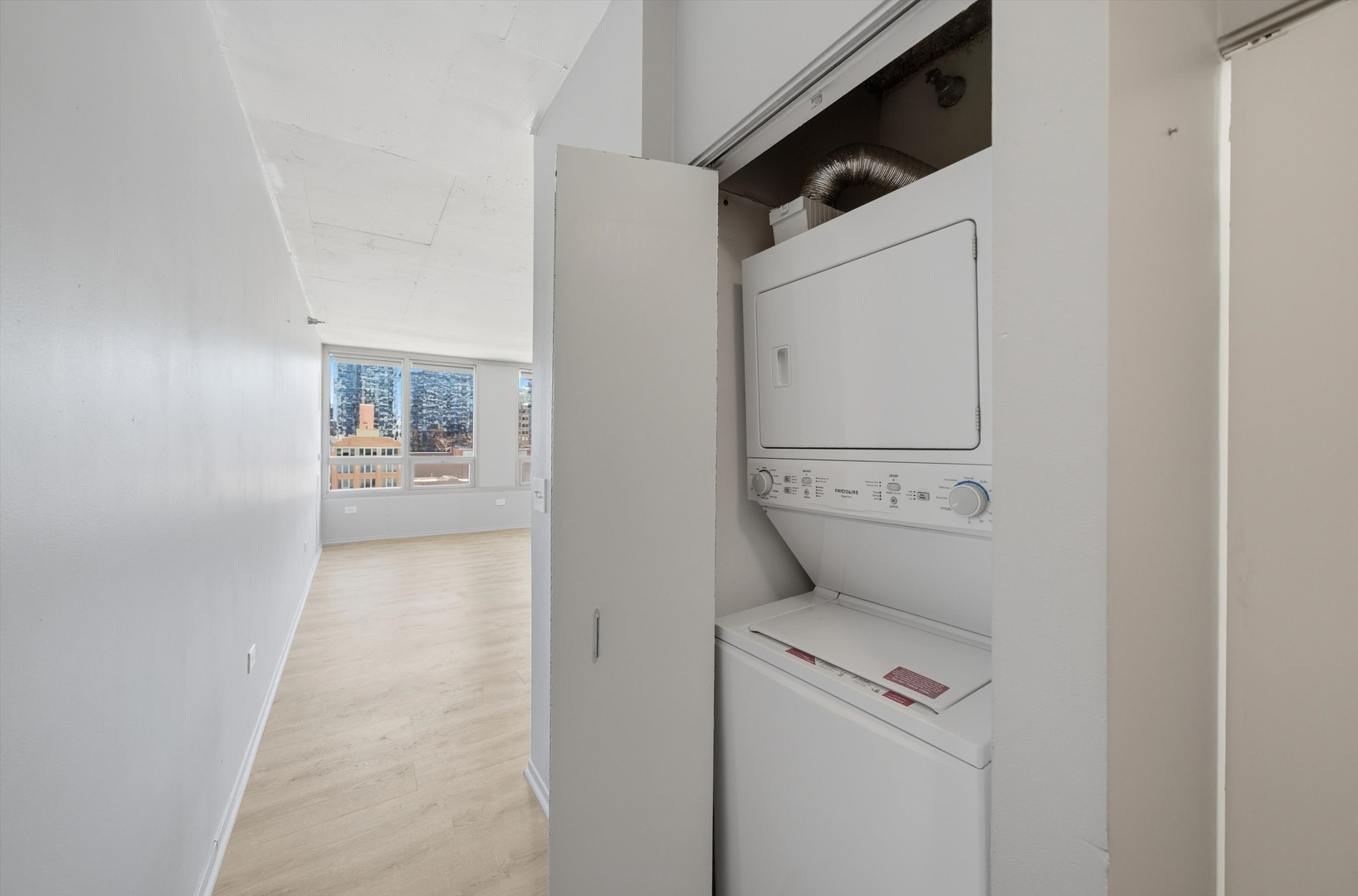 701 S Wells Street Unit: 902