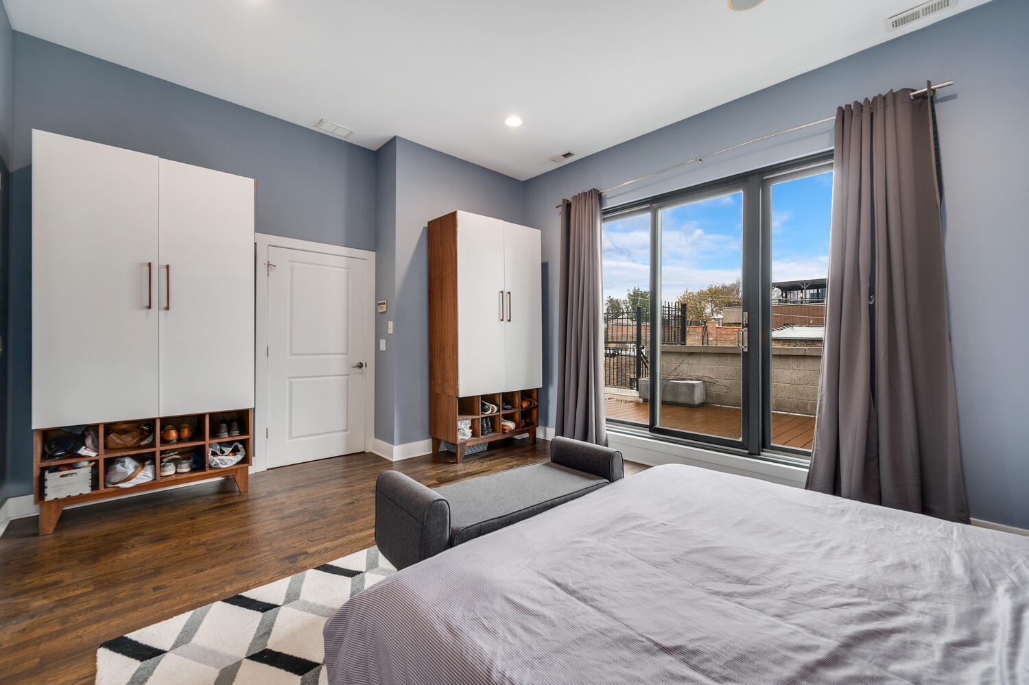 1620 W Augusta Boulevard Unit: PENT