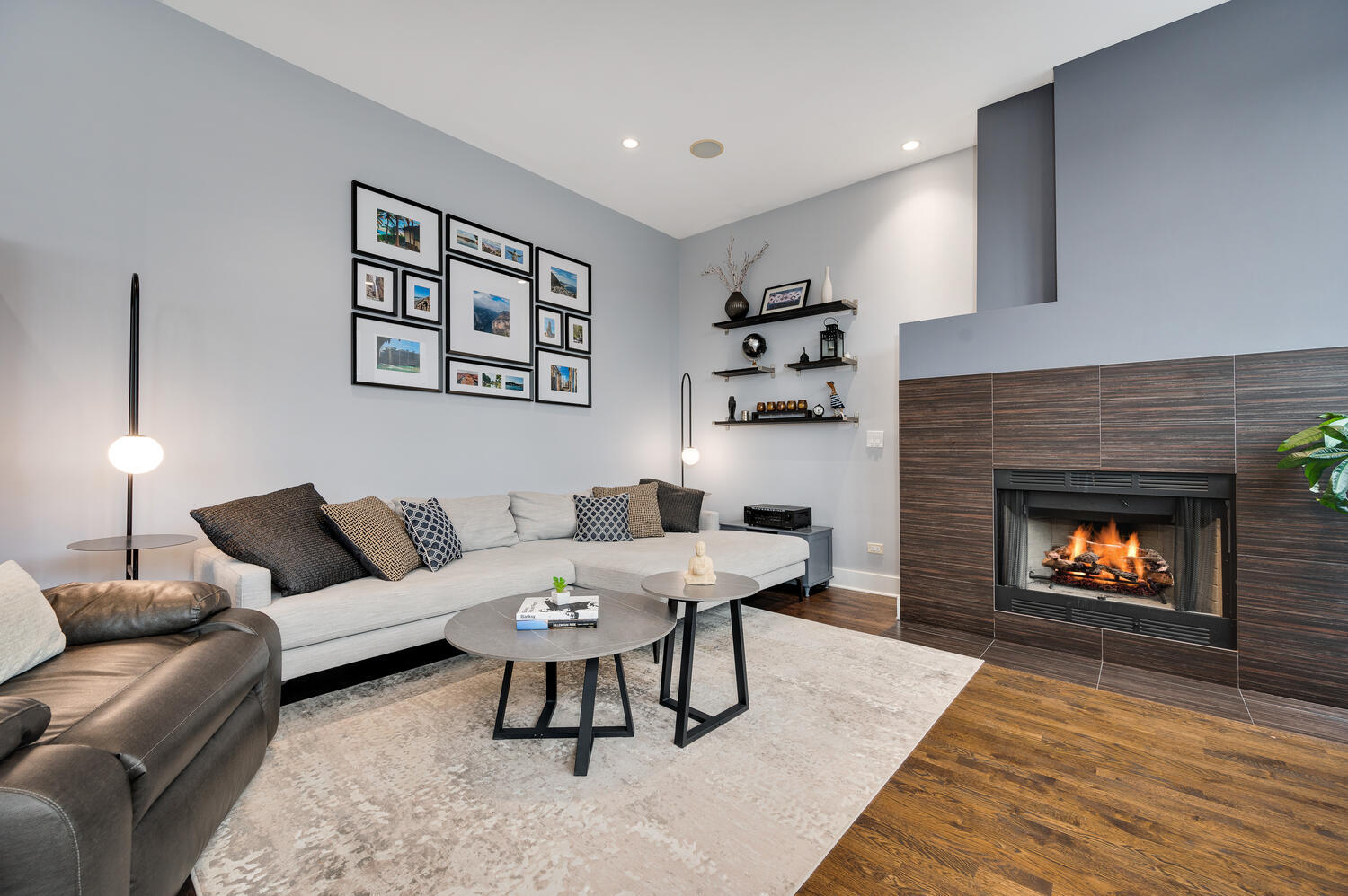 1620 W Augusta Boulevard Unit: PENT