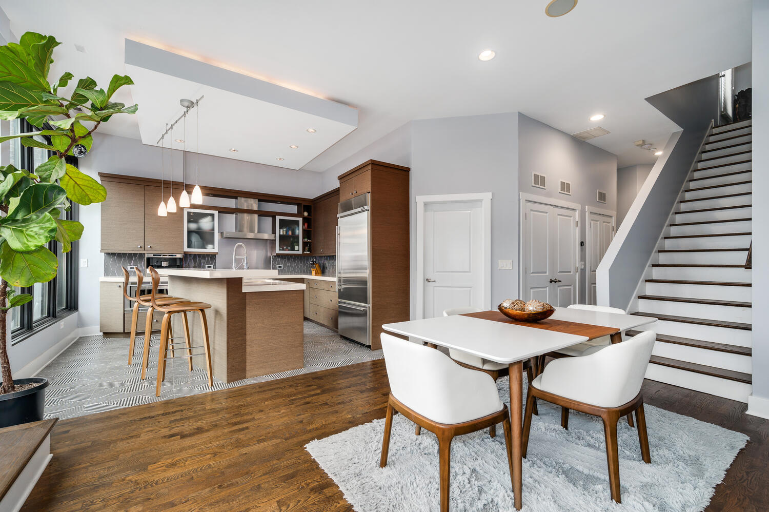 1620 W Augusta Boulevard Unit: PENT