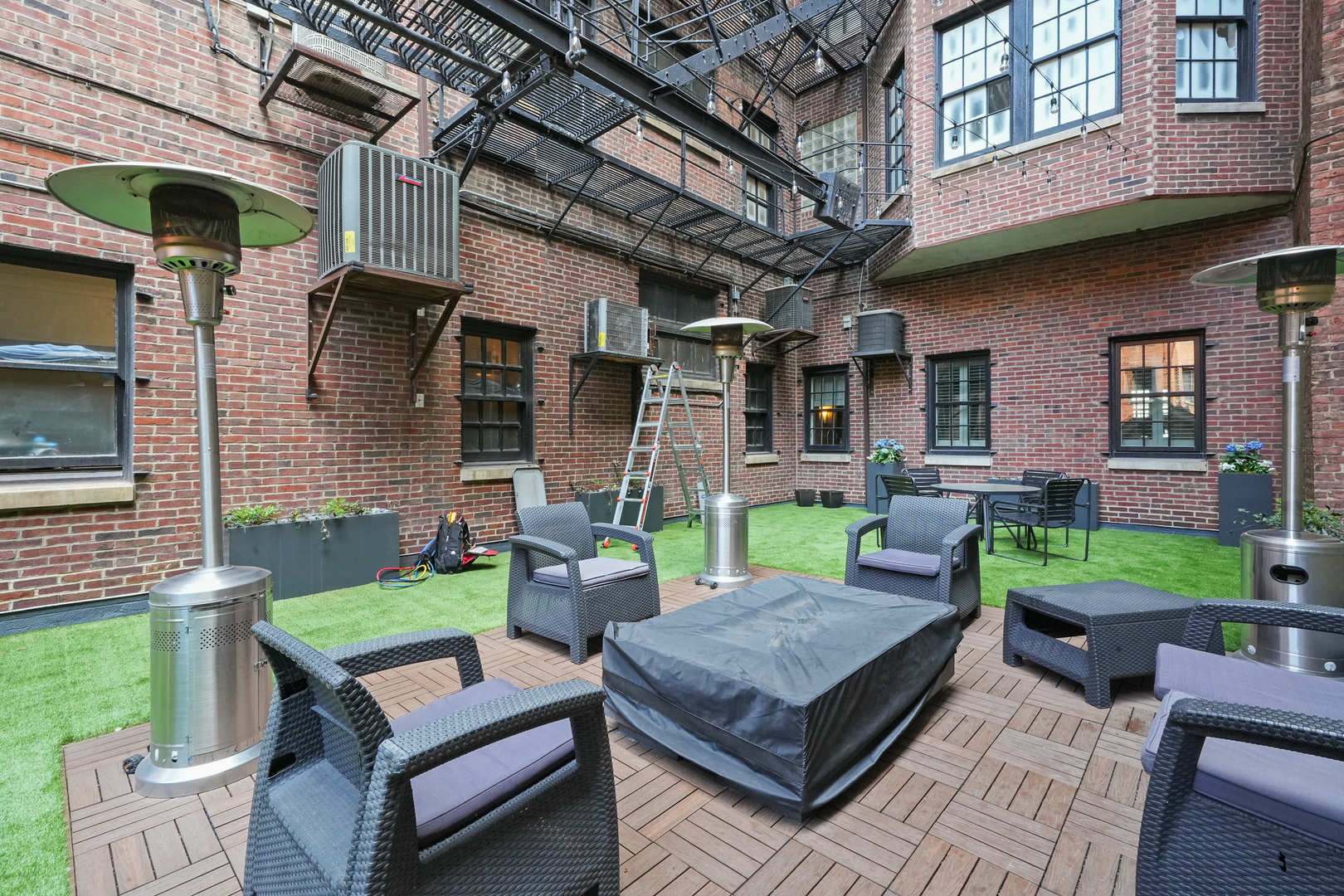 1120 N LAKE SHORE Drive Unit: 18CD