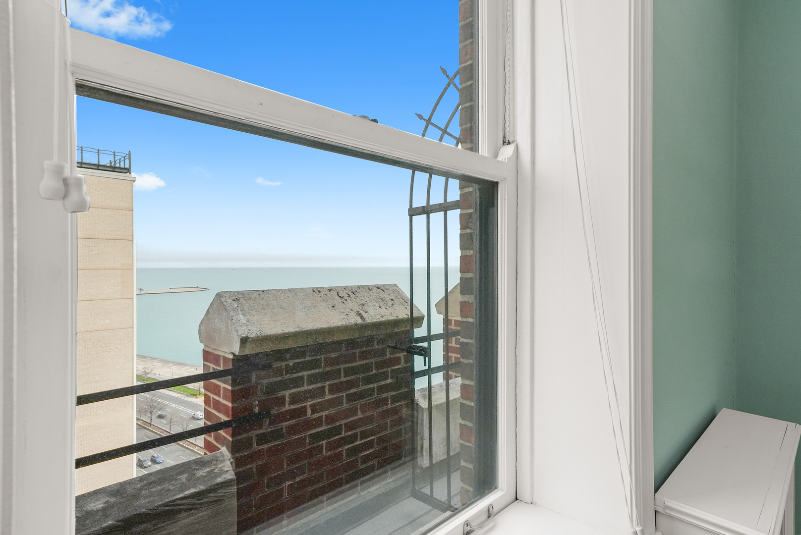 1120 N LAKE SHORE Drive Unit: 18CD