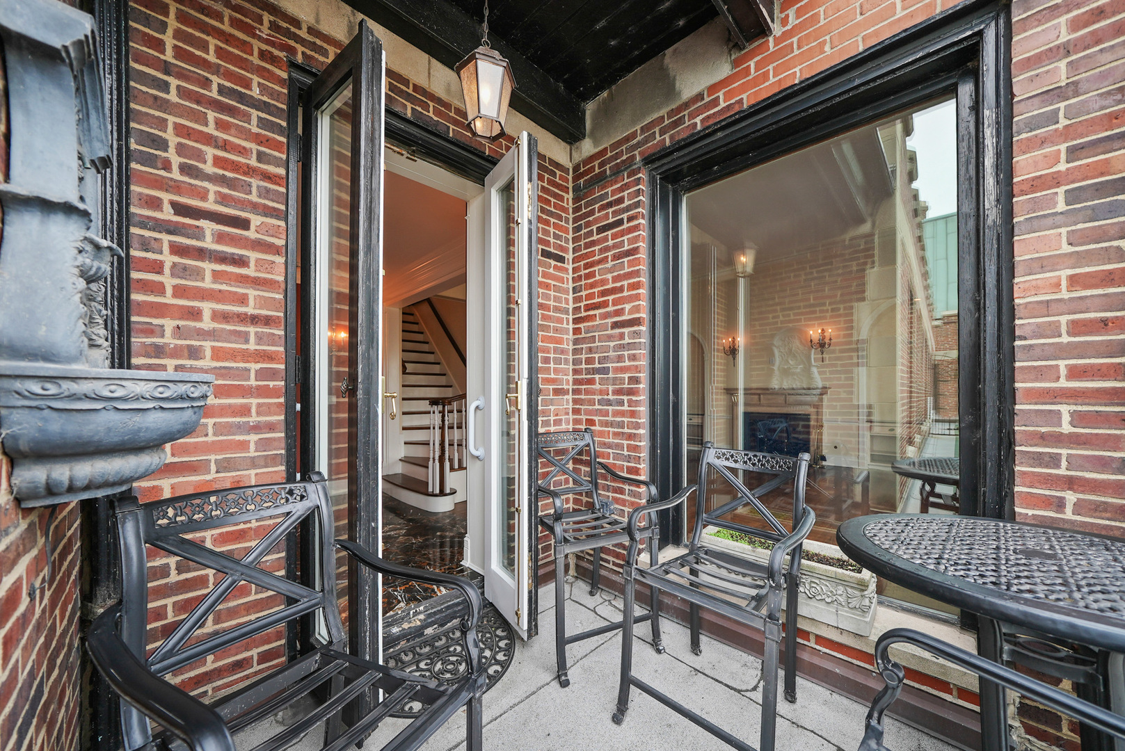 1120 N LAKE SHORE Drive Unit: 18CD