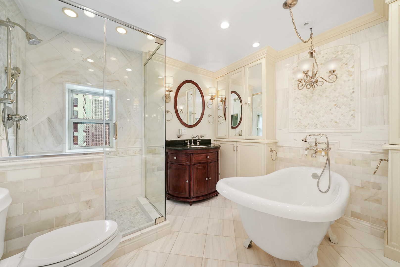 1120 N LAKE SHORE Drive Unit: 18CD