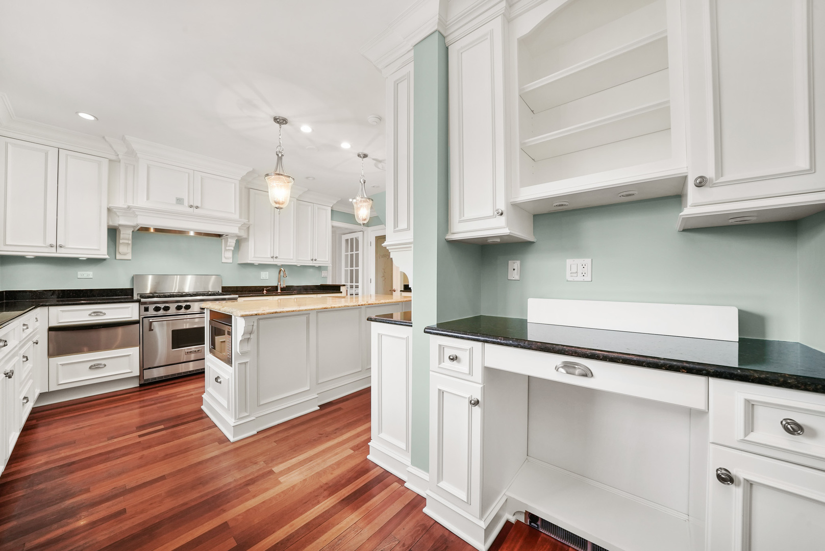 1120 N LAKE SHORE Drive Unit: 18CD