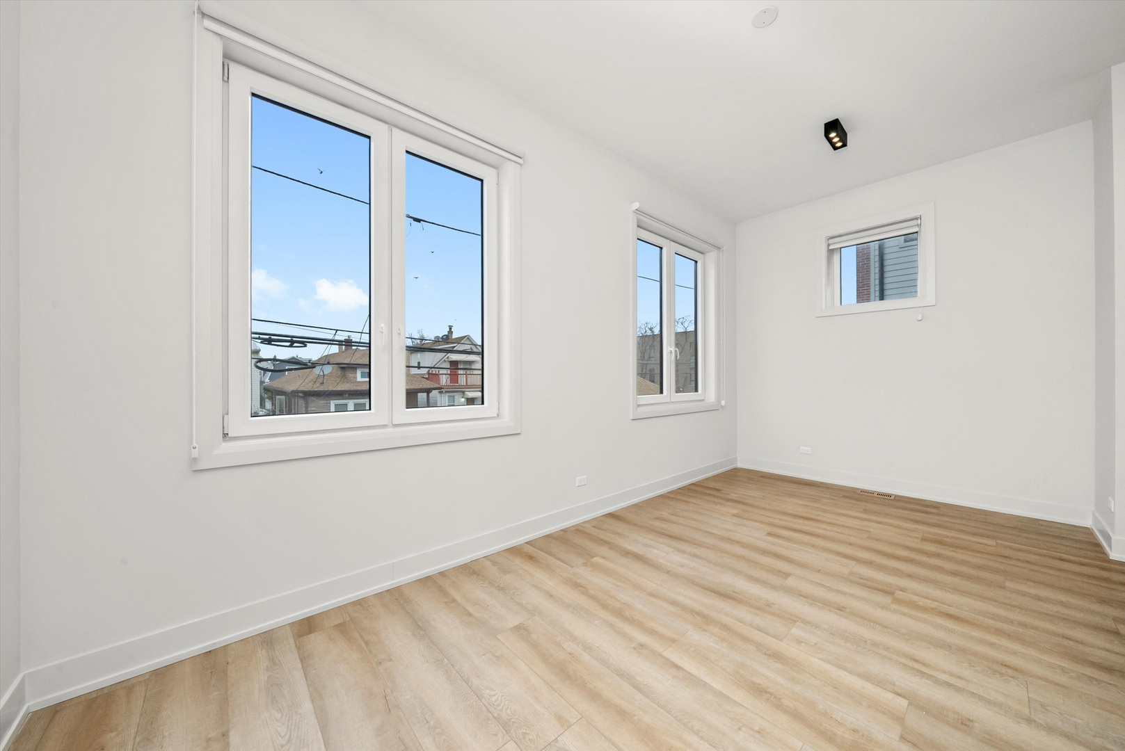 4210 W BELMONT Avenue Unit: 1