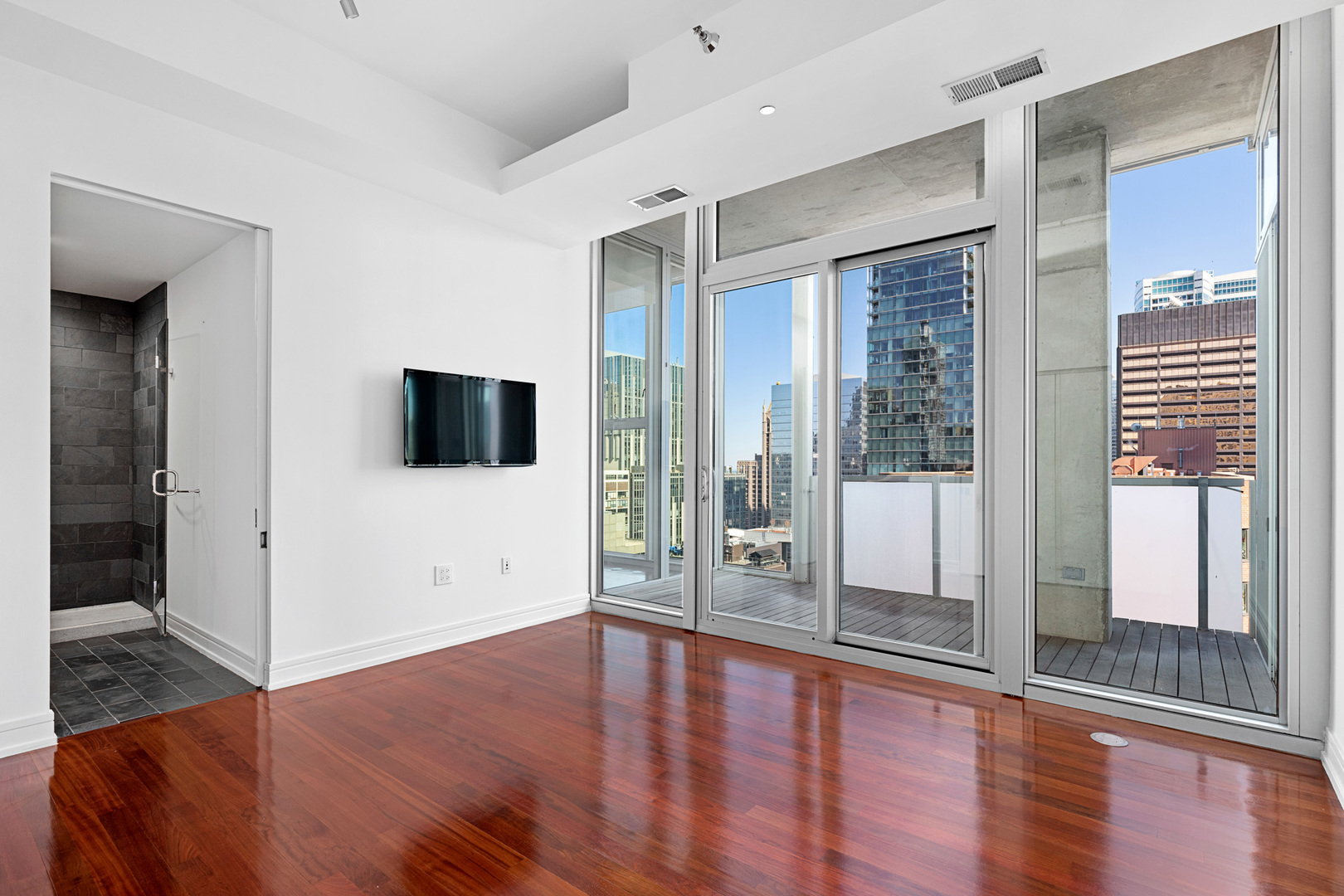 550 N Saint Clair Street Unit: 2301