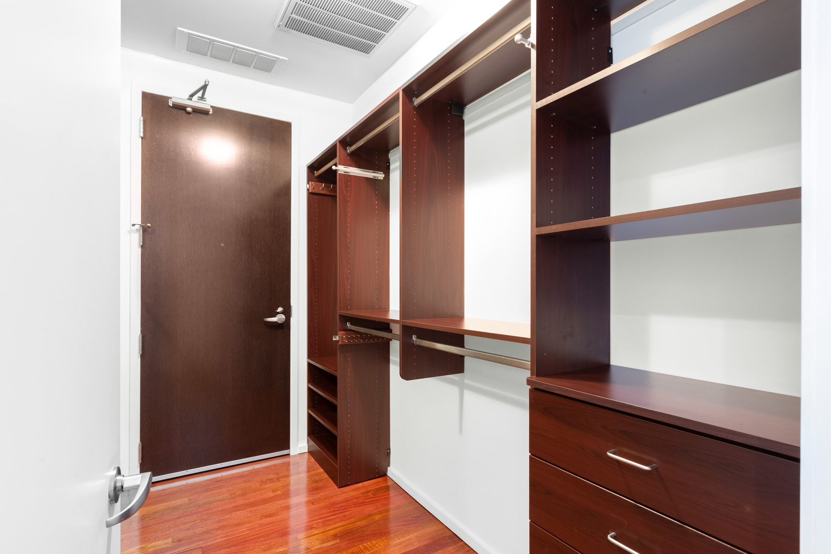 550 N Saint Clair Street Unit: 2301