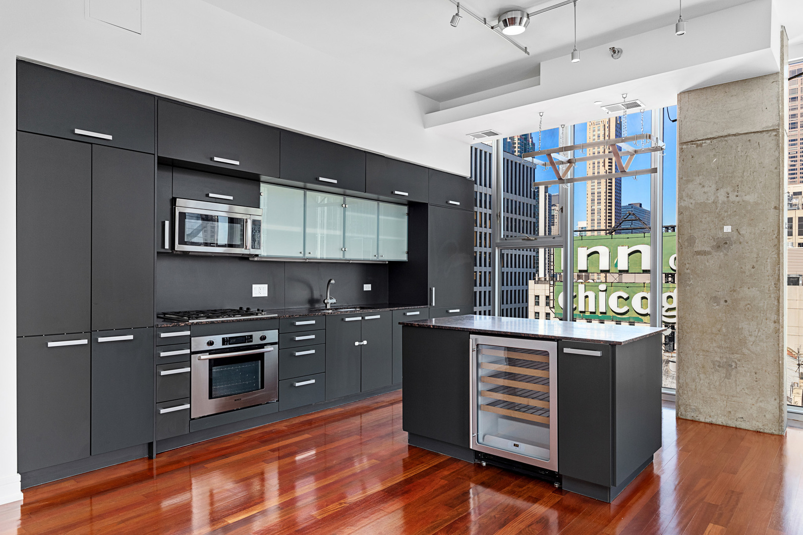 550 N Saint Clair Street Unit: 2301