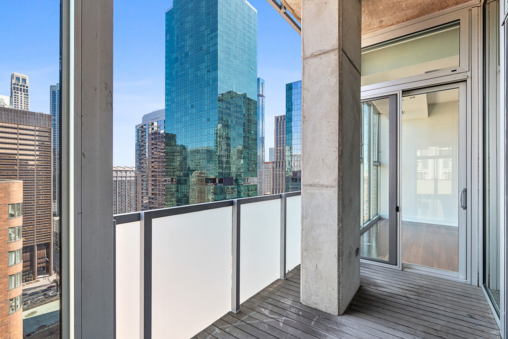 550 N Saint Clair Street Unit: 2301