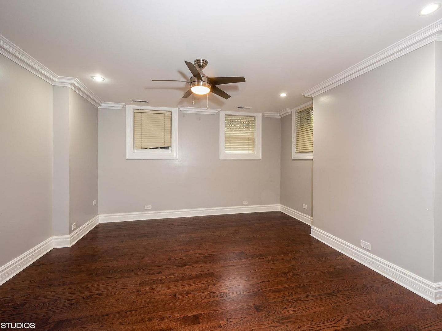 1201 N Astor Street Unit: G