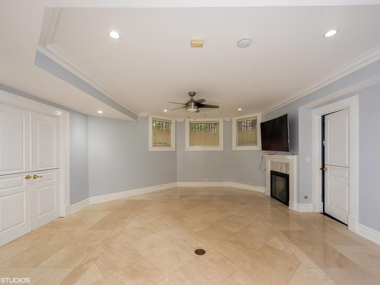 1201 N Astor Street Unit: G