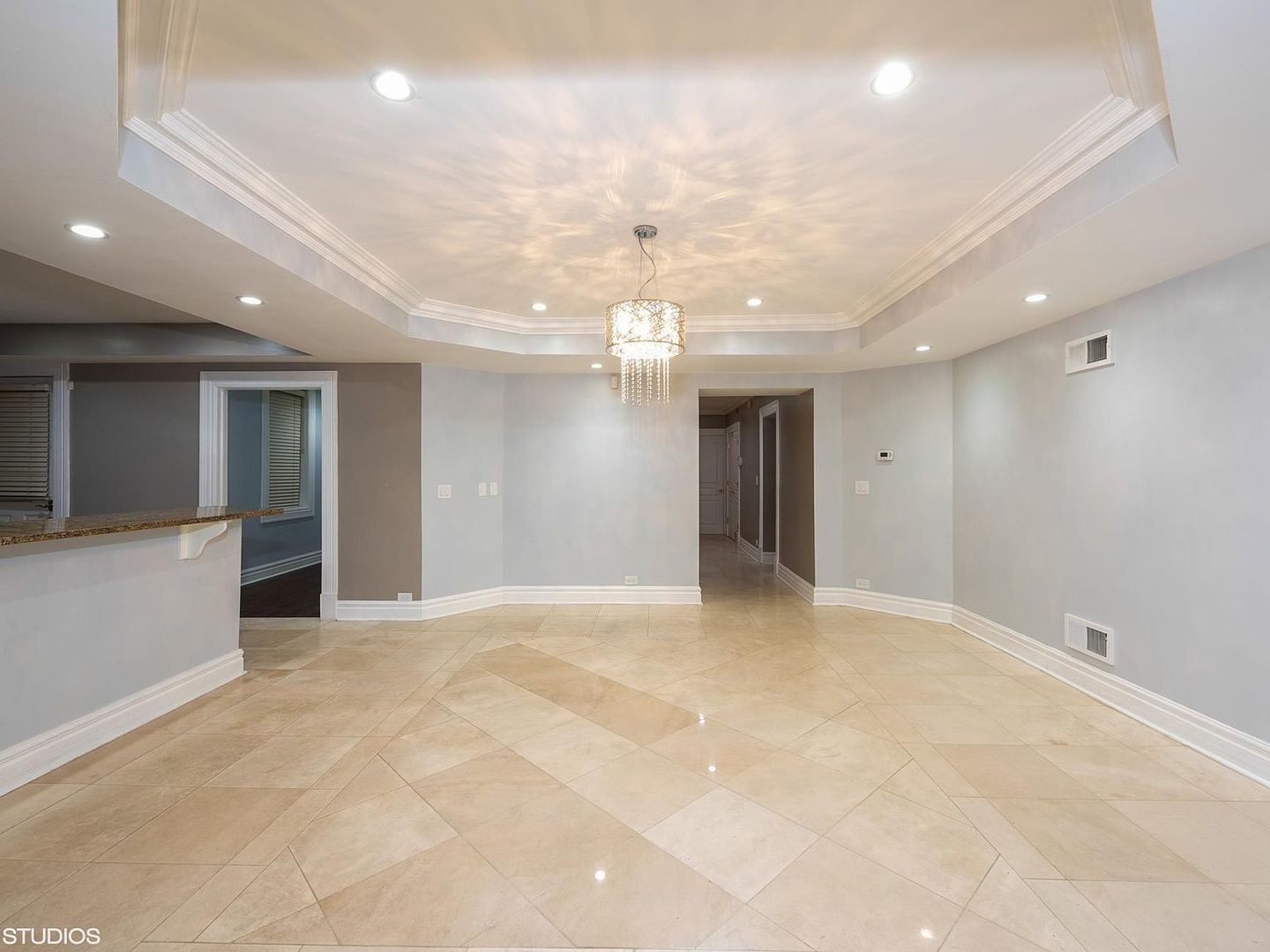 1201 N Astor Street Unit: G