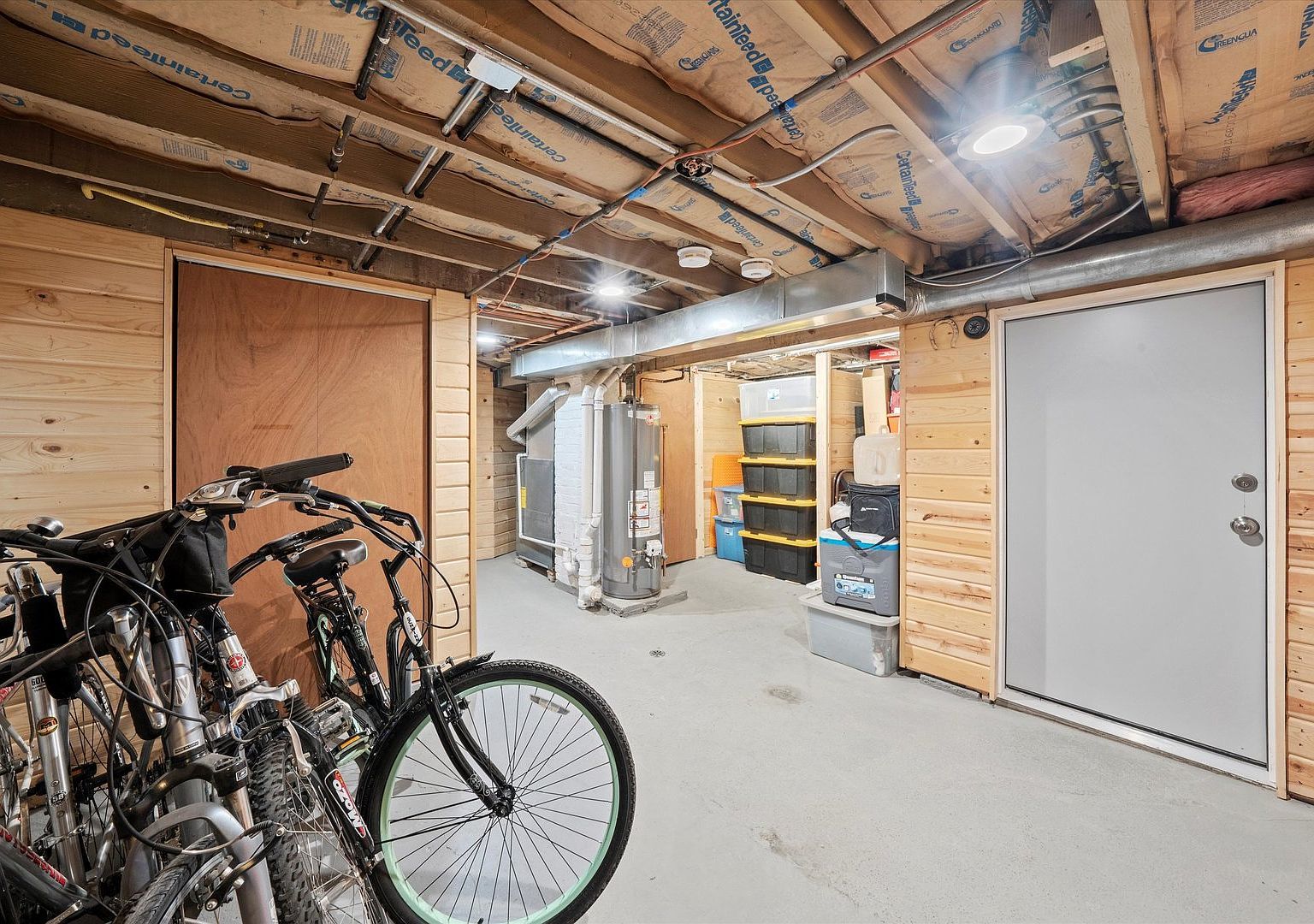 1025 W 31st Place Unit: G