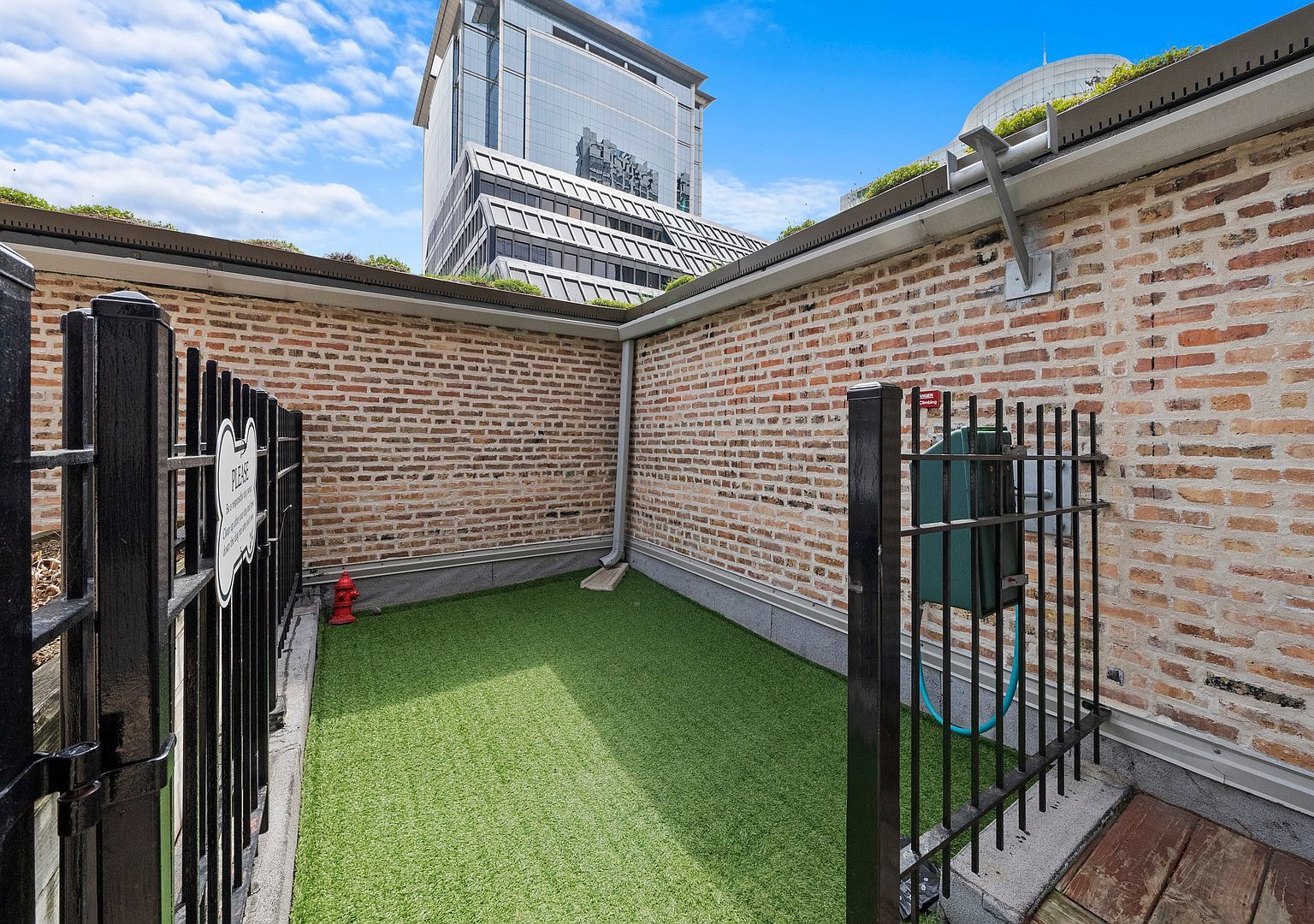 8 W Monroe Street Unit: 2005