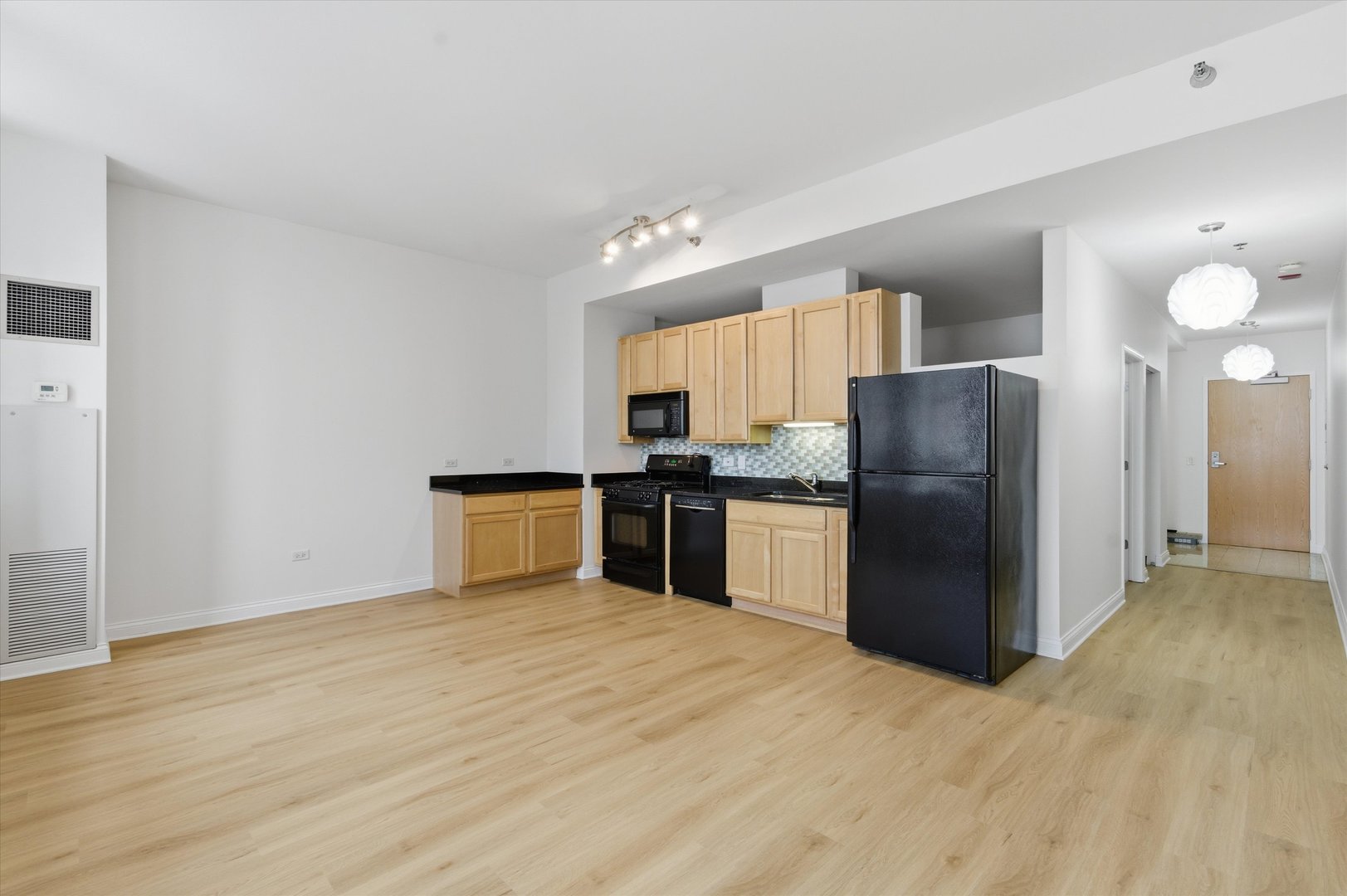 8 W Monroe Street Unit: 2005