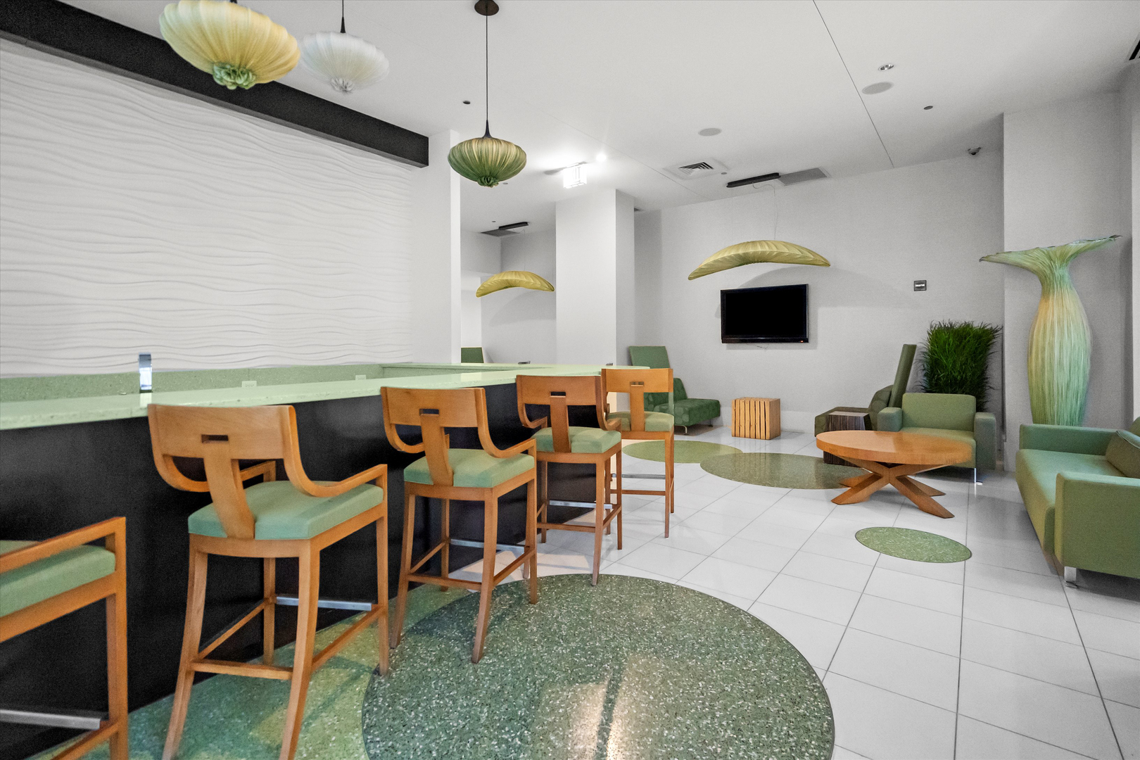 125 S Green Street Unit: 806A