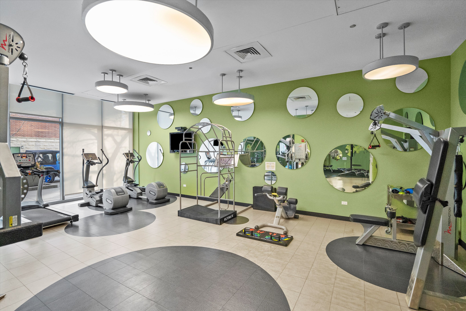 125 S Green Street Unit: 806A