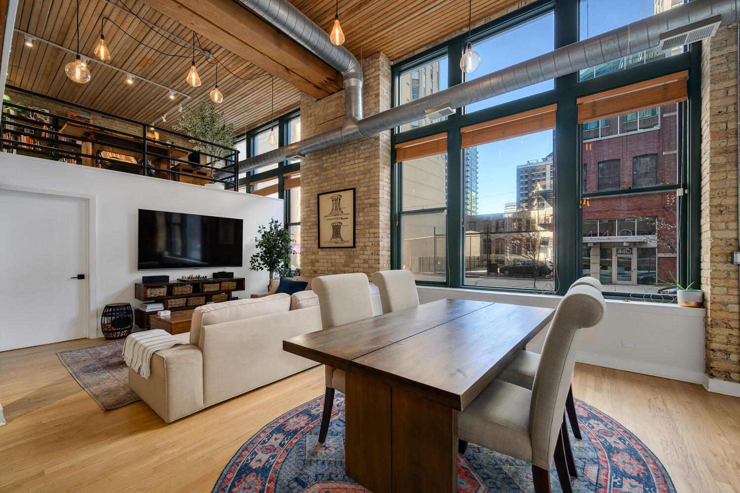 411 W ONTARIO Street Unit: 102