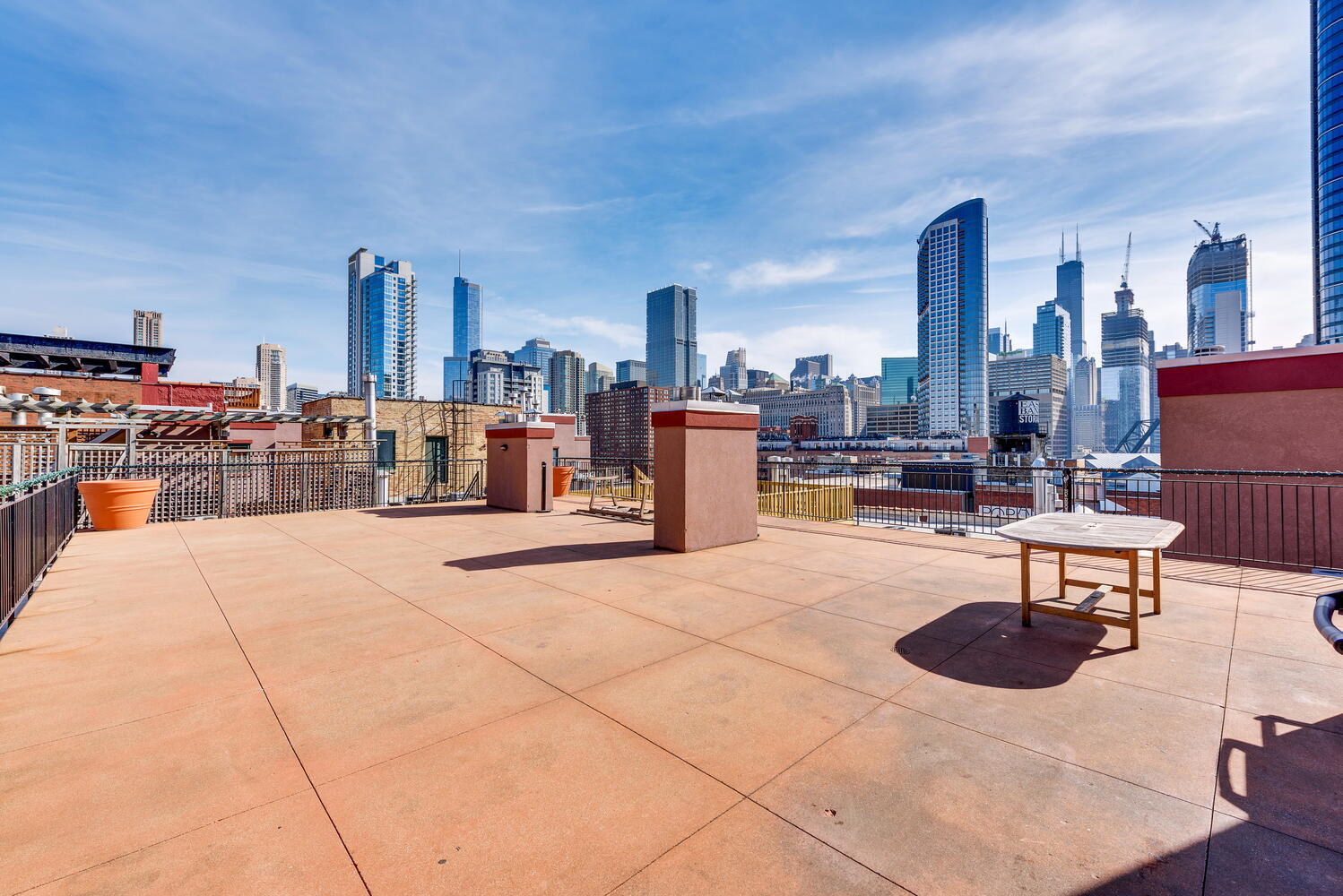 411 W ONTARIO Street Unit: 102