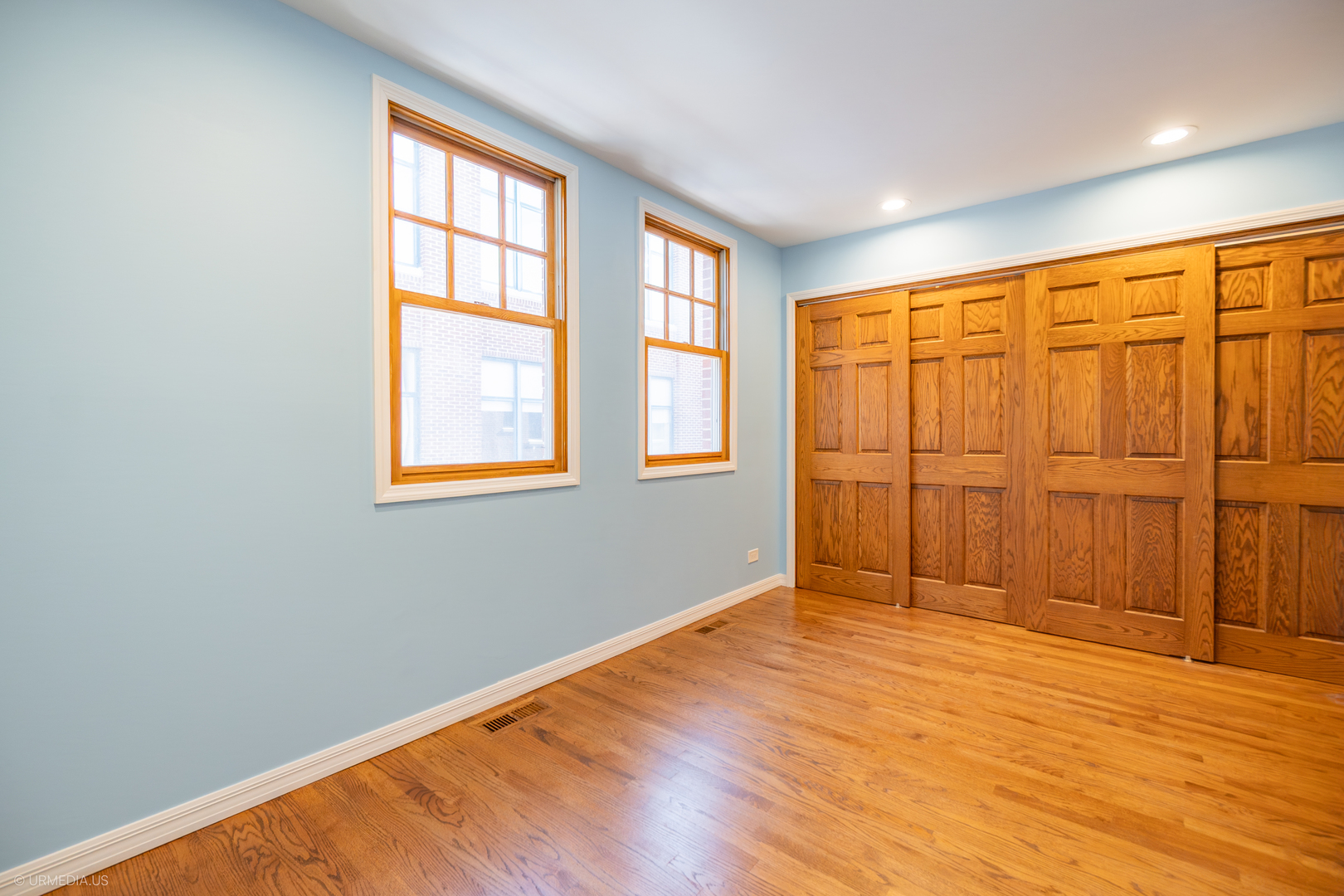 1410 W WRIGHTWOOD Avenue