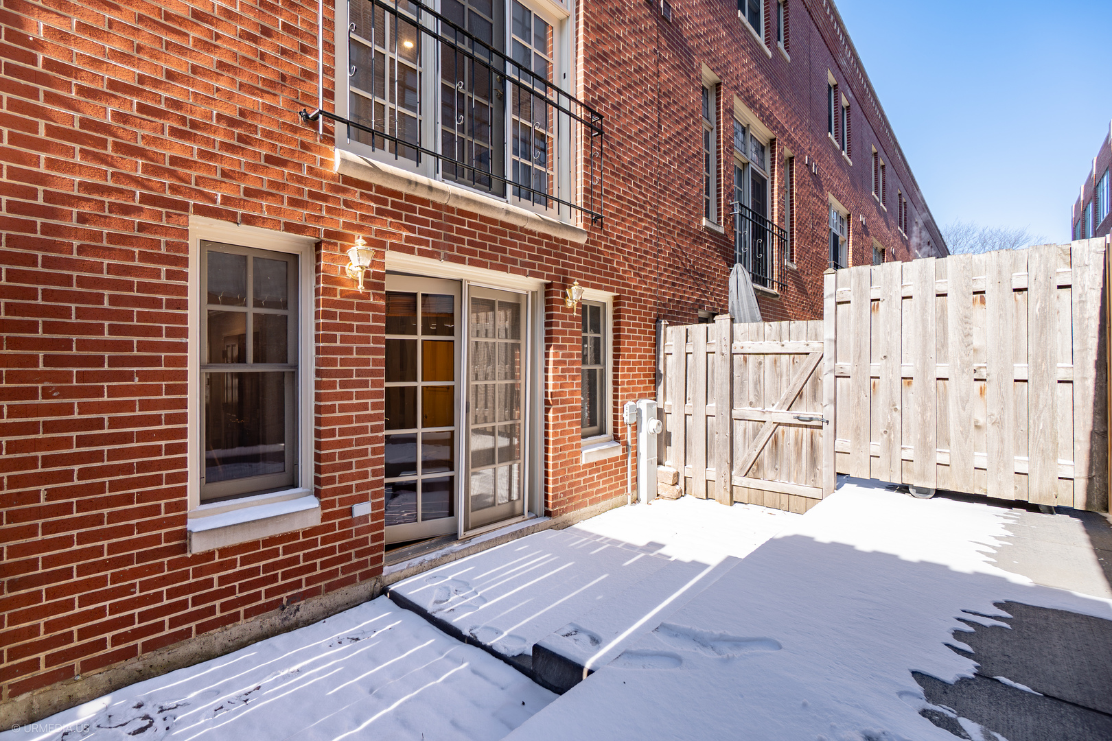 1410 W WRIGHTWOOD Avenue