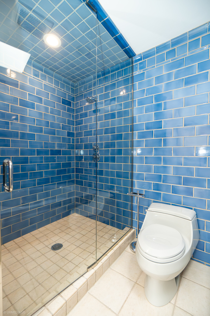 1410 W WRIGHTWOOD Avenue