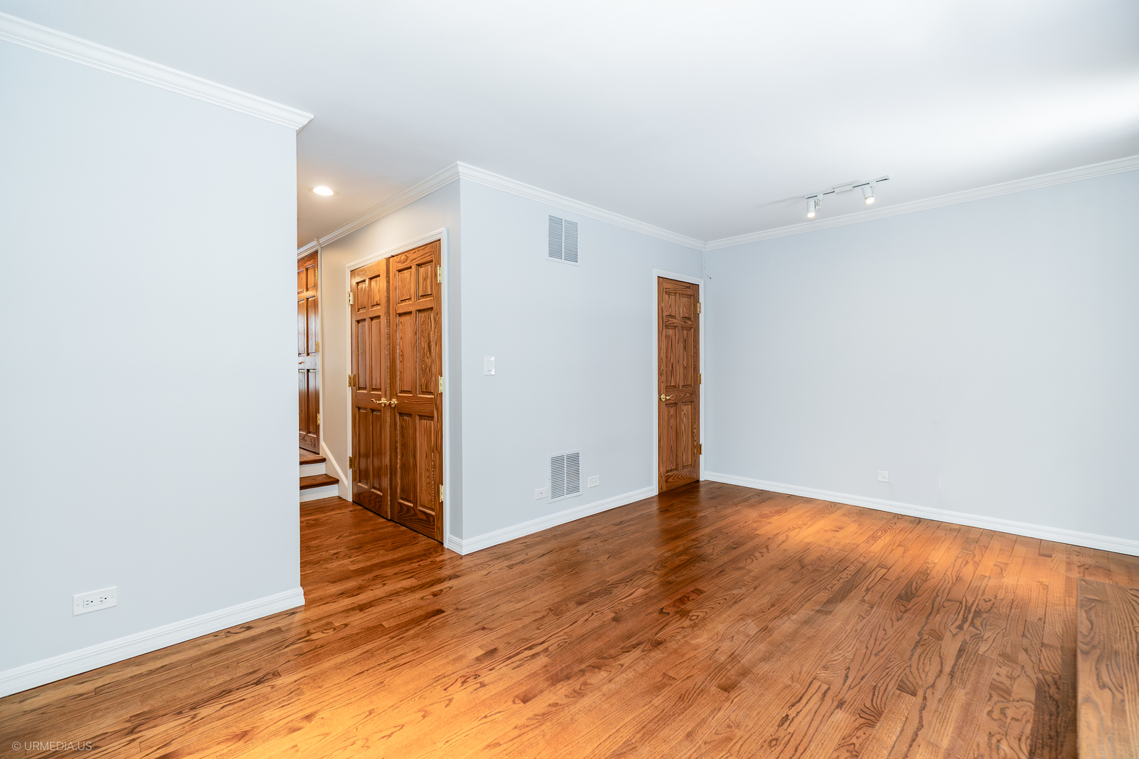 1410 W WRIGHTWOOD Avenue