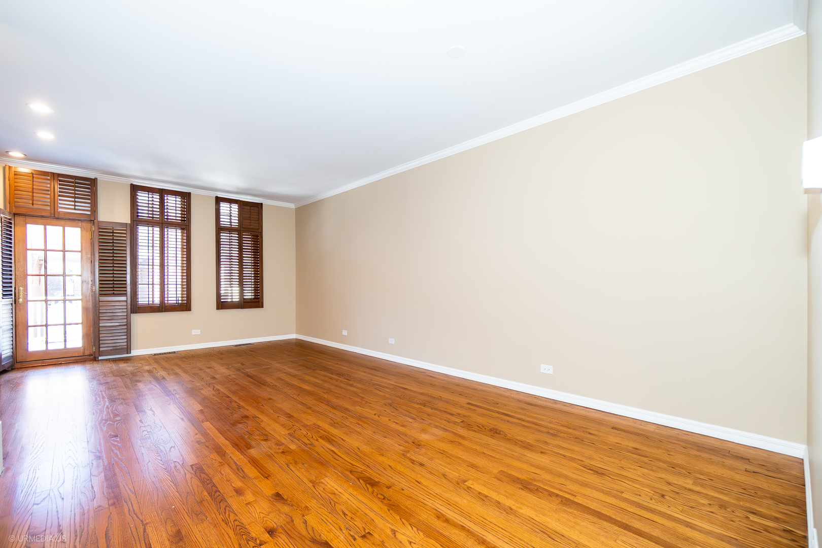 1410 W WRIGHTWOOD Avenue