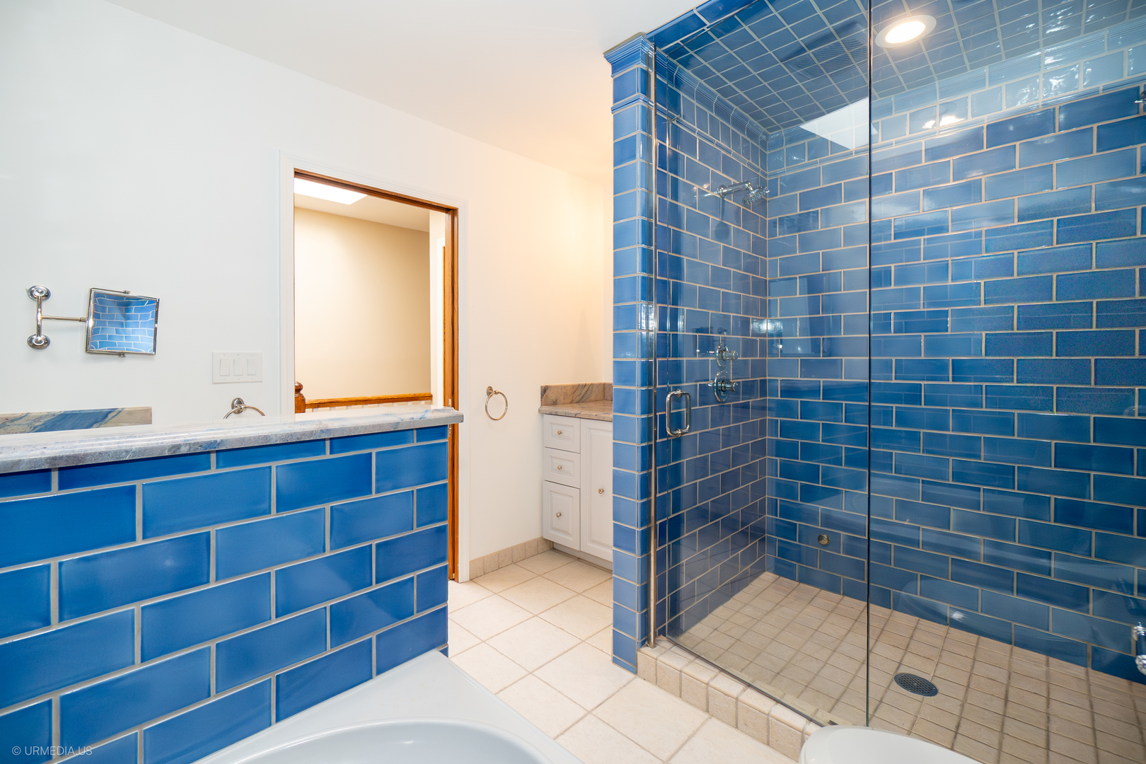 1410 W WRIGHTWOOD Avenue