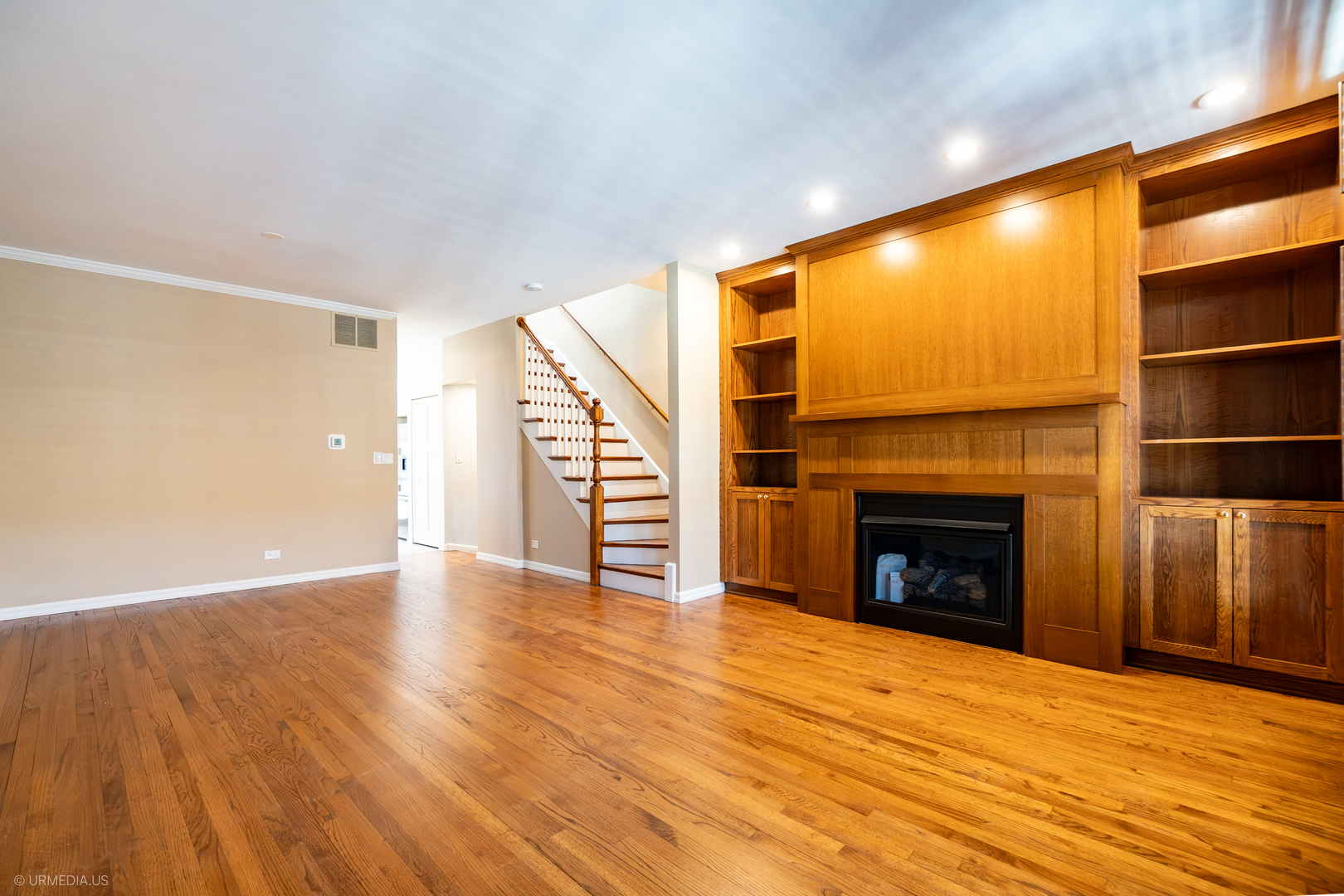 1410 W WRIGHTWOOD Avenue