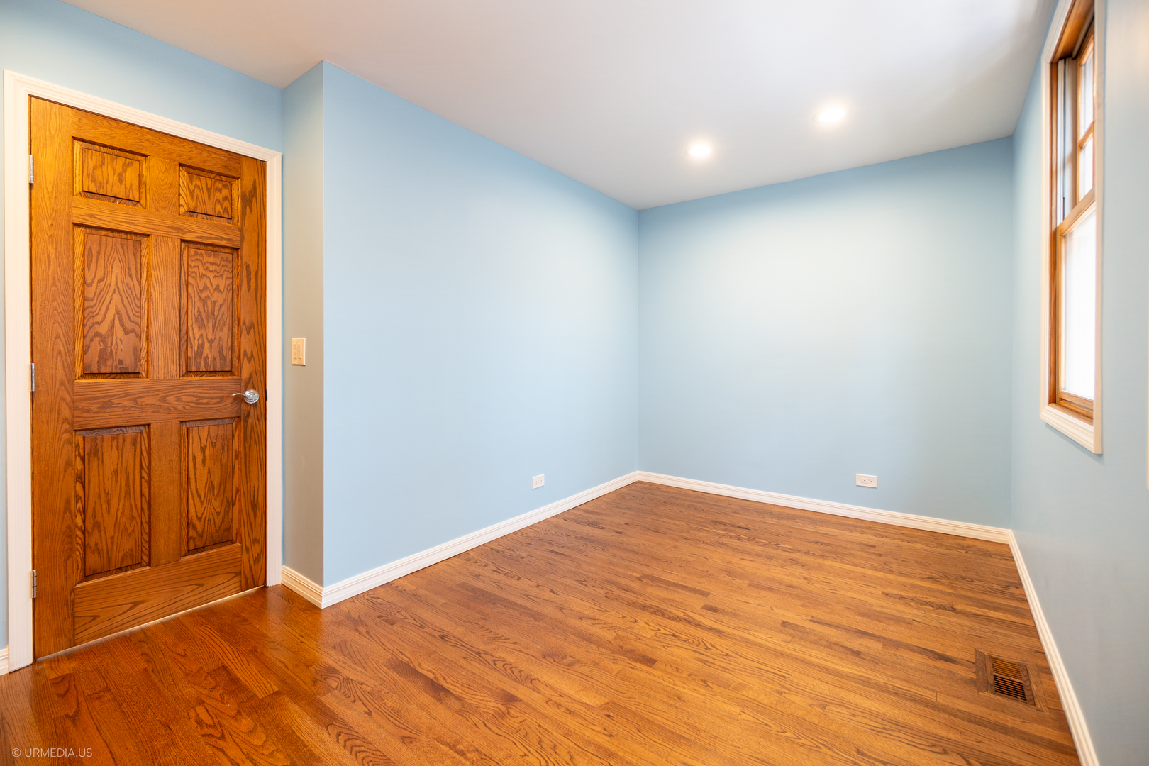 1410 W WRIGHTWOOD Avenue