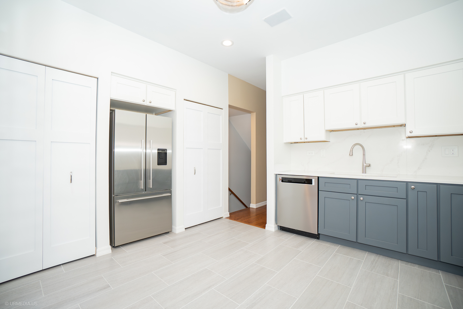 1410 W WRIGHTWOOD Avenue