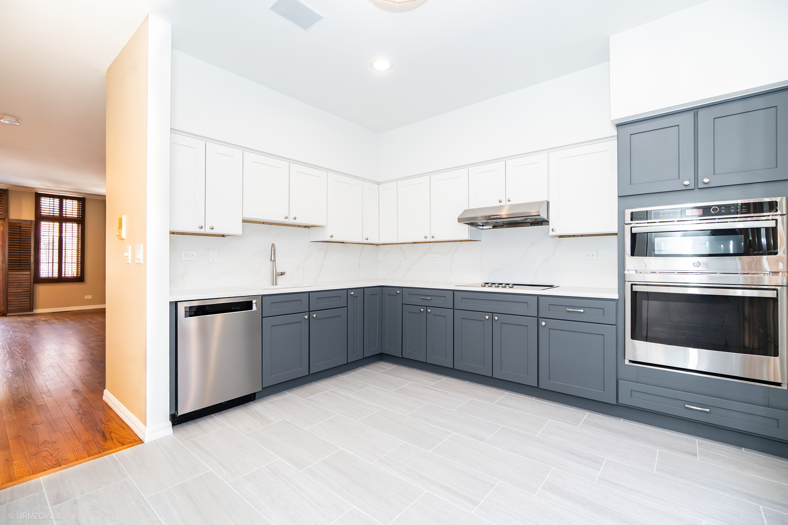 1410 W WRIGHTWOOD Avenue