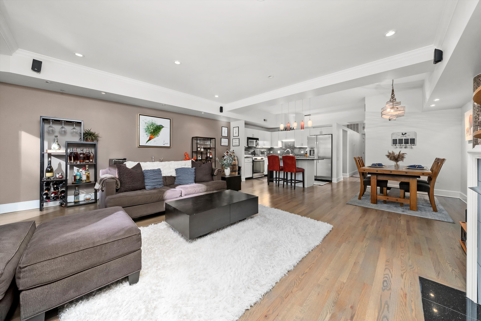 165 N CANAL Street Unit: 518