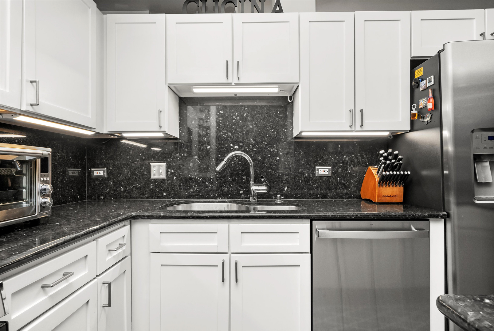 165 N CANAL Street Unit: 518