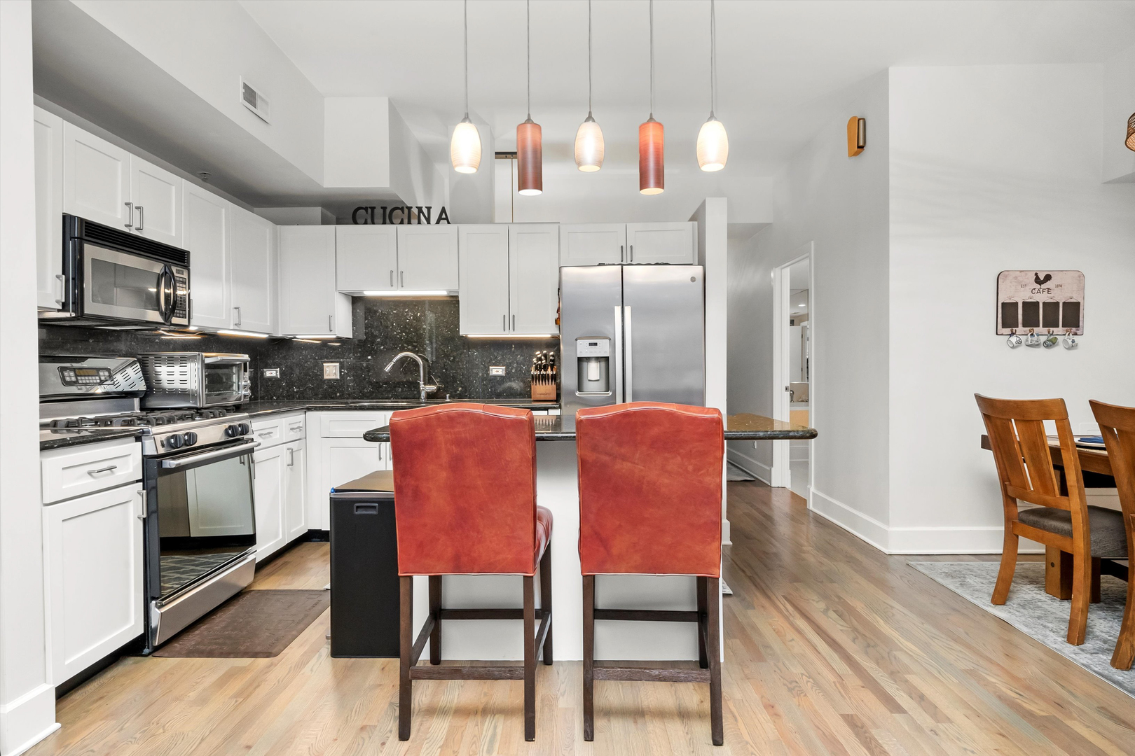 165 N CANAL Street Unit: 518