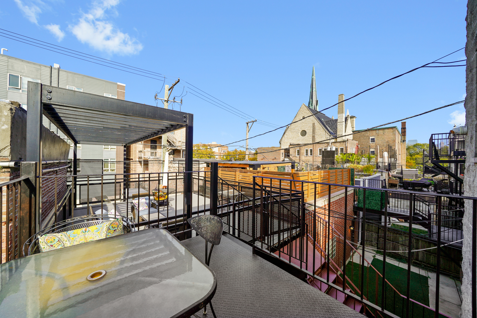 1636 W Warren Boulevard Unit: 2