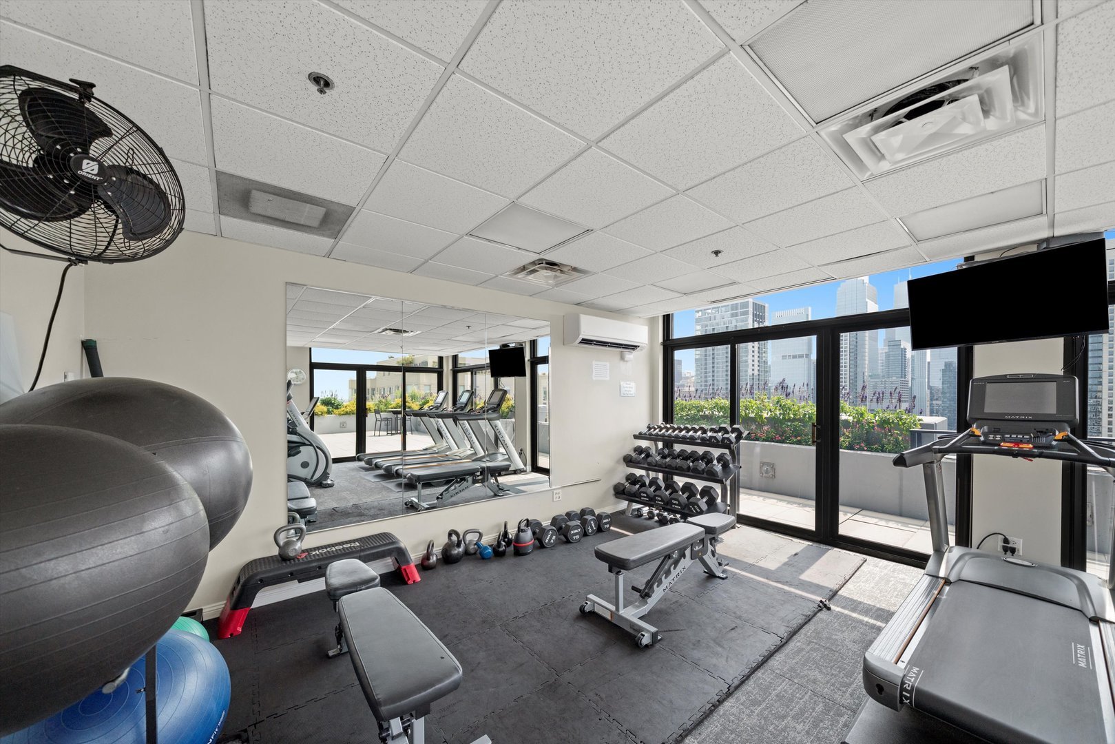 375 W Erie Street Unit: 323