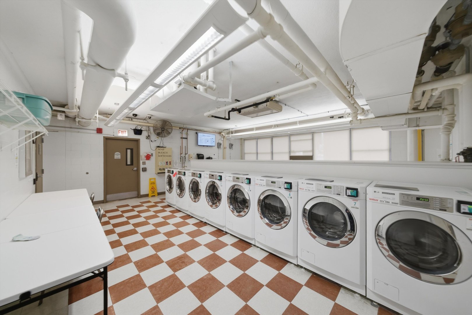 6301 N Sheridan Road Unit: 14G