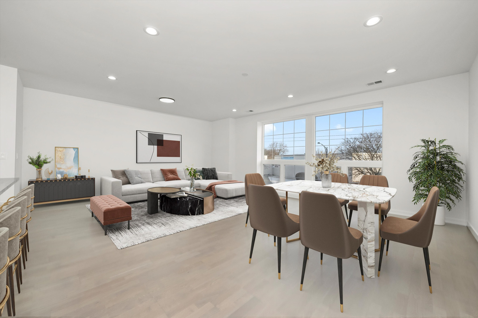 5824 N Lincoln Avenue Unit: 2S